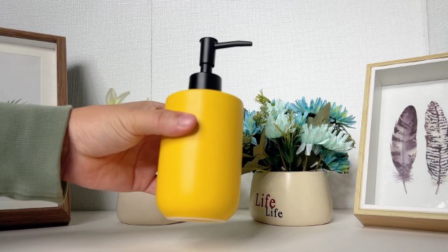 Amazon｜YWOLF 詰め替えボトル 詰替え瓶 詰め替え容器 セラミック